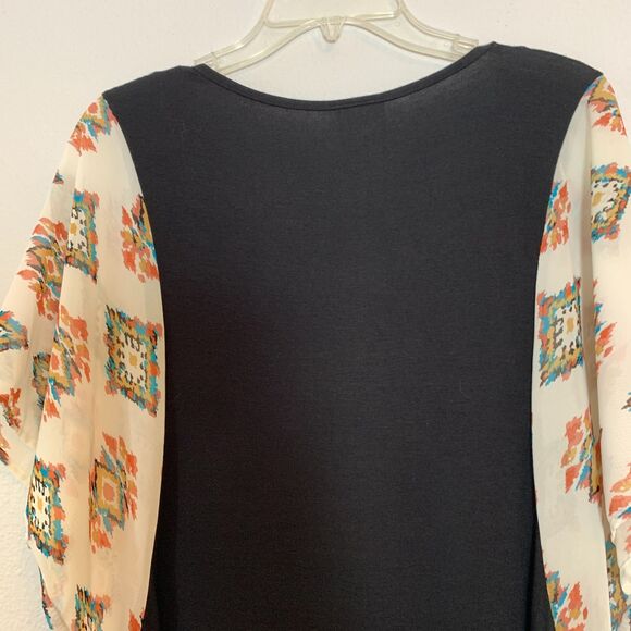Vocal Black Aztec Top XL Boho Southwestern Studded V-Neck Kimono Sleeve USA - Picture 6 of 7
